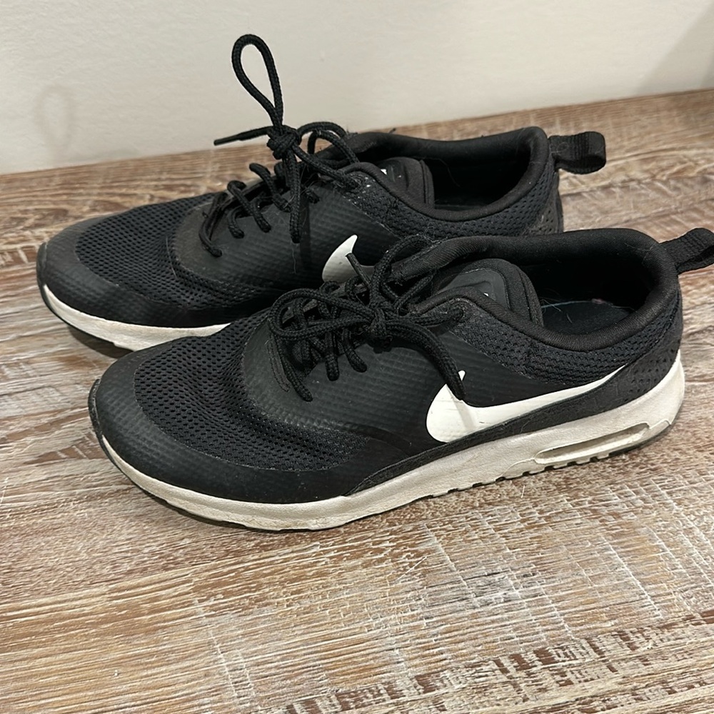 Nike Black and White Women's Sneakers